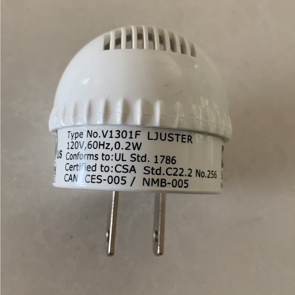 $5 or free with purchase IKEA Hallway Nightlight, New - Picture 2 of 4